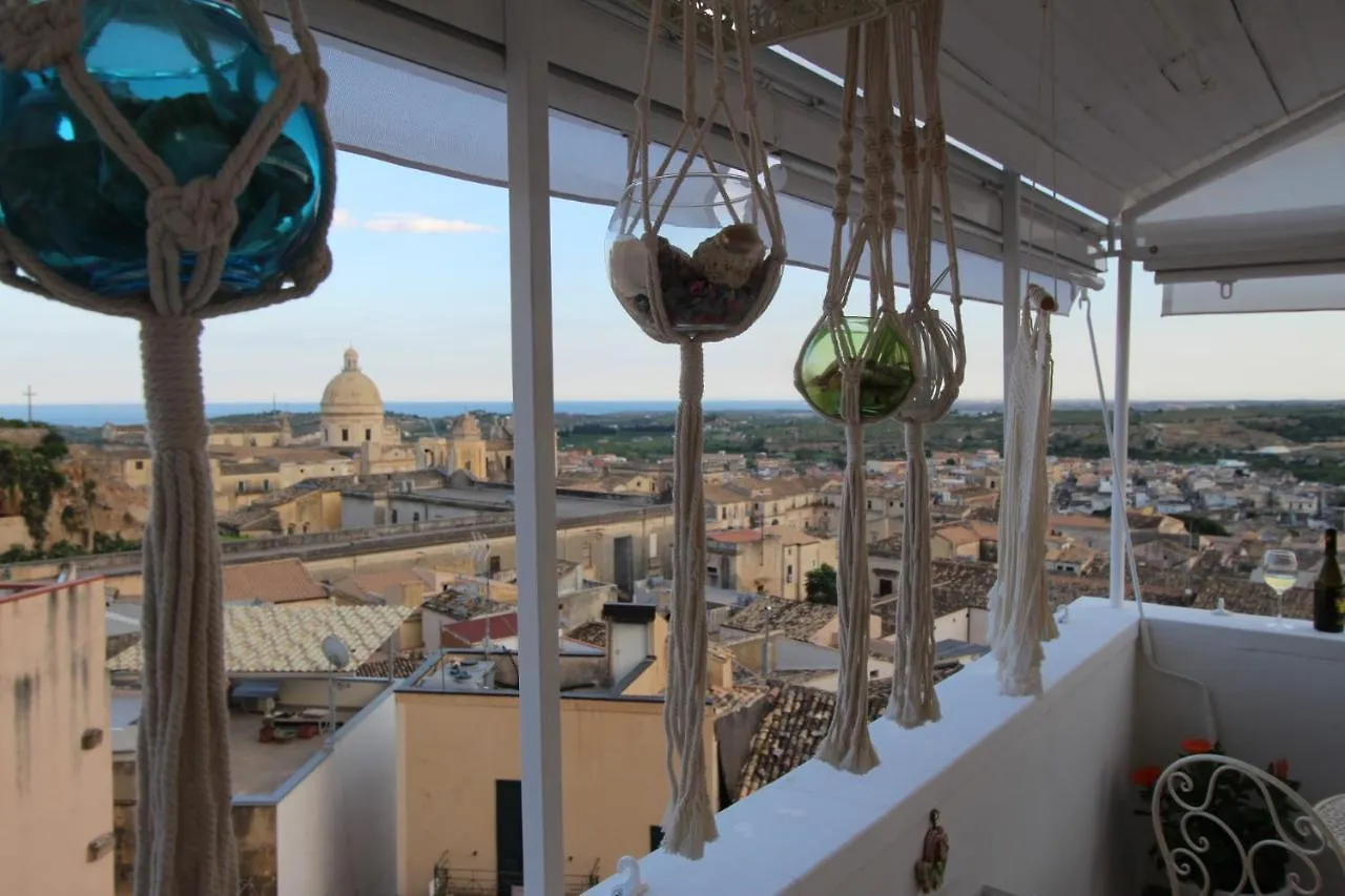 Noto Da Quassu' Bed And Breakfast 2*,  Italy